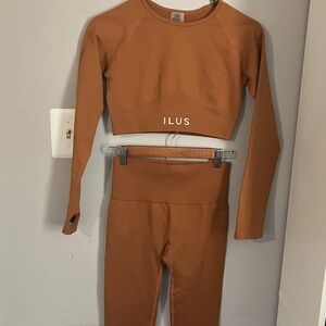 ILUS Brown Long Sleeve Crop Top and Leggings Set Sz M